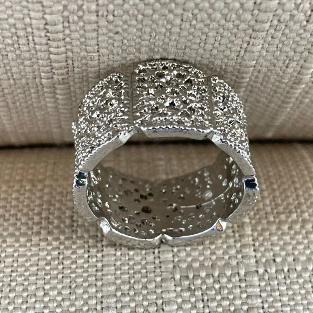 Women Ring Silver Tone Rings Fashion Jewelry Crystal Accent Size 11 - Picture 8 of 8